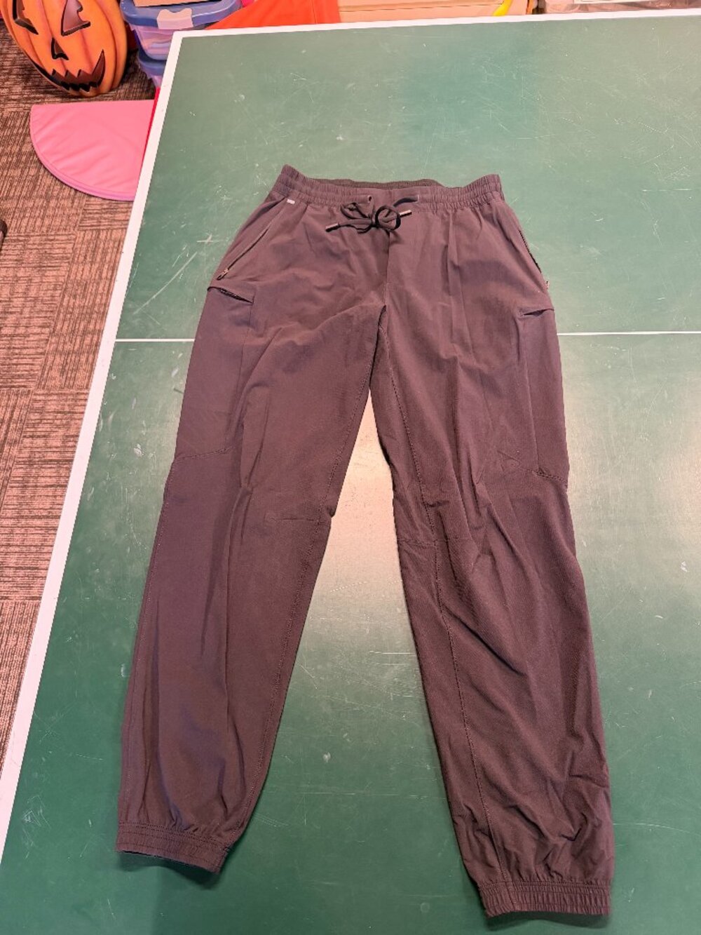 Lululemon License to Train Men’s Black Cargo Joggers Size M